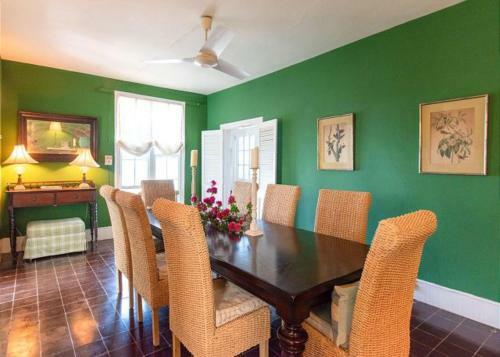 Folly & Guest House By Eleuthera Vacation Rentals