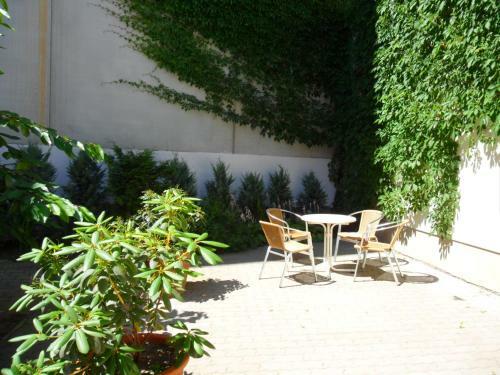 Hostal Pension Zum Bl�mchen