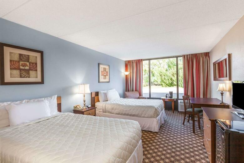 Hotel Days Inn Syracuse University