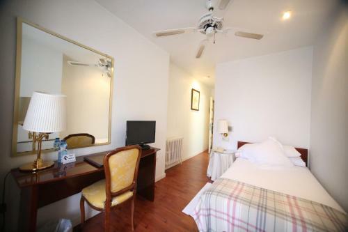 Hotel Pintor Mars�