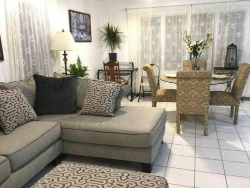 Apartamento Crown Quarters Vacation Home