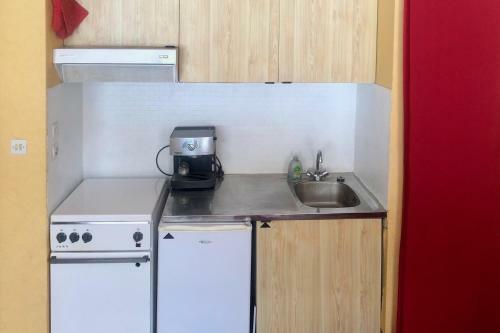Apartamento Well Equipped Studio With Balcony And Superb View