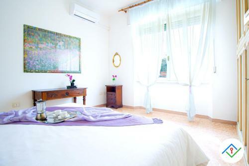 Sunny Corner Apartment