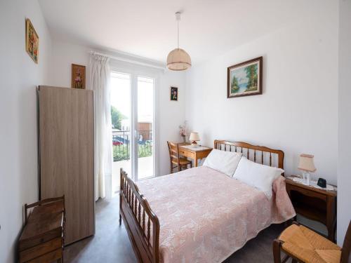 Lovely Villa In Velaux Near The Beach