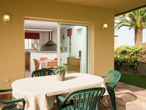 Modern Villa In Les Corts With Pool