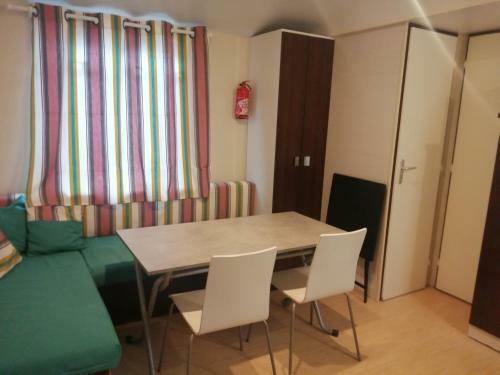 Mobile Home - Clim (portable) - Camping 4 �toiles