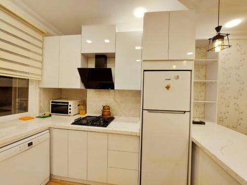 Apartamento Xetai 3 Otaqli Ela Menzil