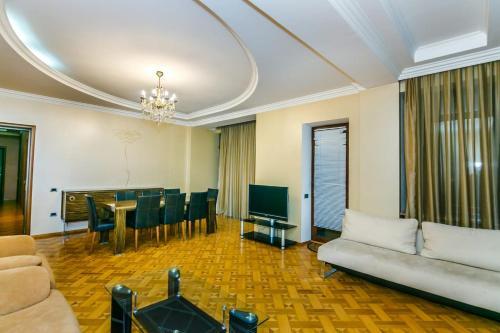 Lux Apartment In Targovi