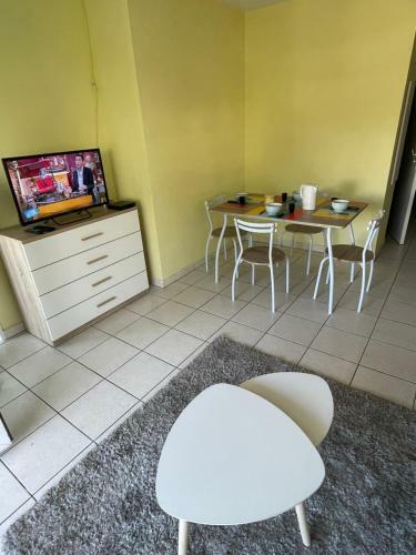 Apartamento Vaste 2 Pieces / Terrasse/ Garage Prive/ Bord De Mer