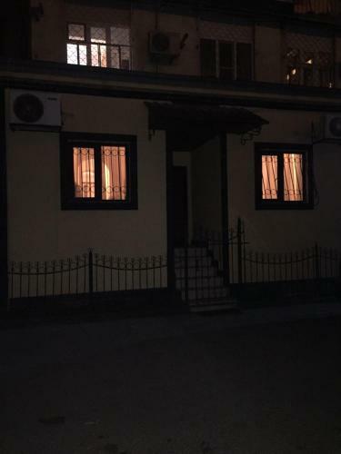 Azneft Garden Apartment