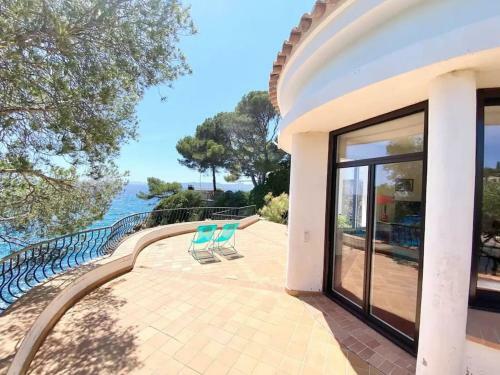 Villa Pieds Dans L'eau Vue Mer Dans Domaine Prive