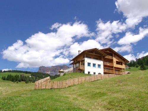Apartment Contenteza For 6 People - San Cassiano