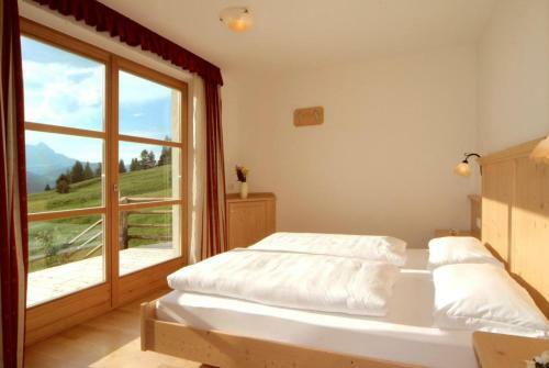 Apartment Contenteza For 6 People - San Cassiano