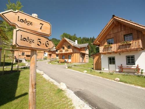 Cozy Chalet In Altaussee Near Ski Area