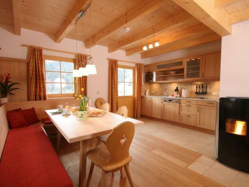 Cozy Chalet In Altaussee Near Ski Area