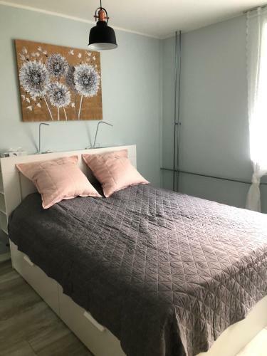 Niine Apartment 12