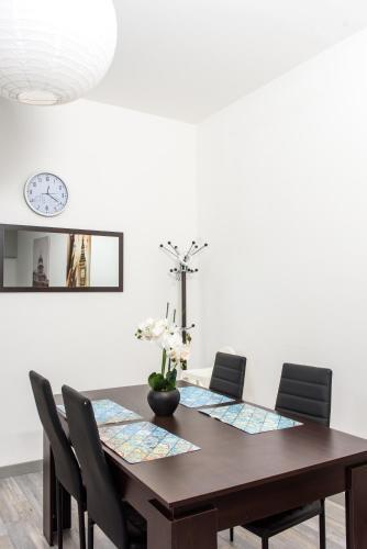 Perseus 2 Bedroom Apartment 103