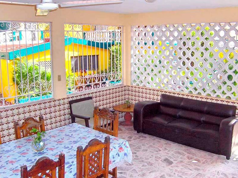 Hostal Bungalows Puerto Angel