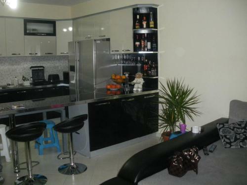 Luxury 2-bedroom Apartment In Center Shkoder