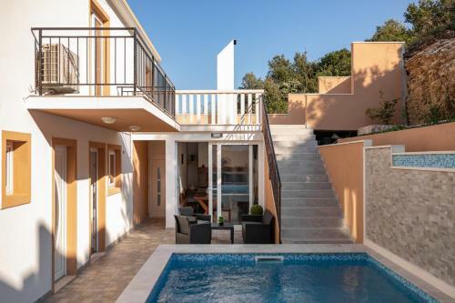 Beautiful Seaside Holiday Home Neda