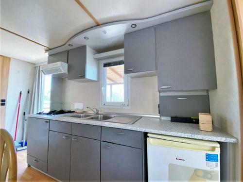 Beautiful Bungalow In Capraia E Limite With Shared Pool