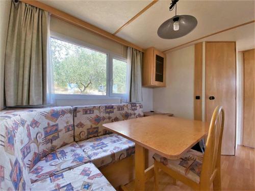 Beautiful Bungalow In Capraia E Limite With Shared Pool