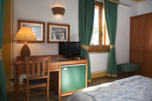 Hostal La Finestra Sul Sale