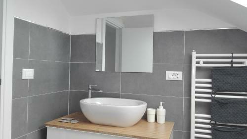 Hostal Tivoli Shortlets - Catania