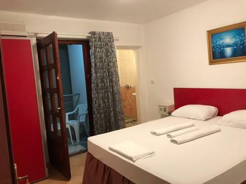 Apartments-vila "rozana" - Pinjes