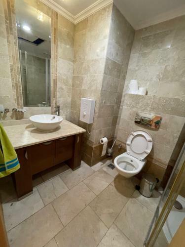 Gold City Apartment Anna