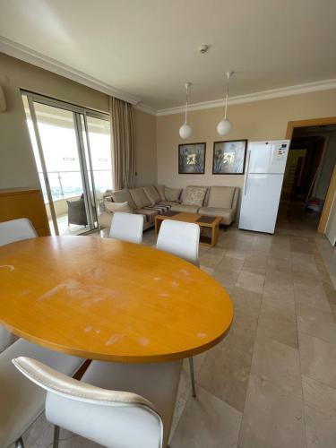 Gold City Apartment Anna