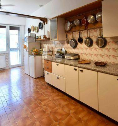 B&B Tou L�