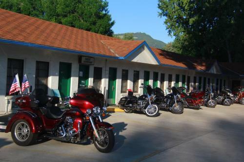 Sunrise Motor Inn