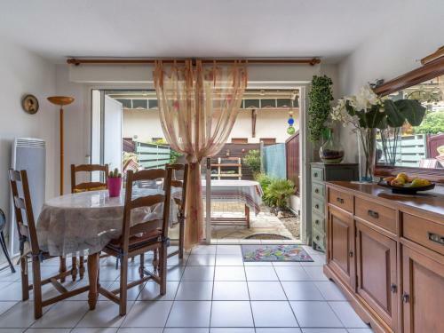 Maison Biscarrosse Plage, 3 Pi�ces, 4 Personnes - Fr-1-521-176