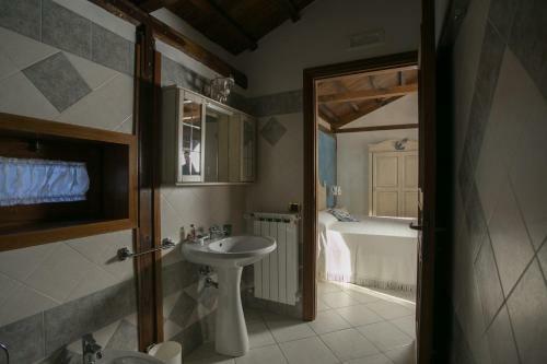 Hostal Room In Bb - Marinaia Room Double