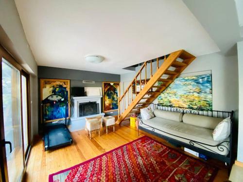 Artistic & Luxurious Villa Yasmincita