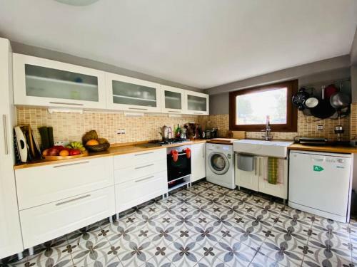 Artistic & Luxurious Villa Yasmincita
