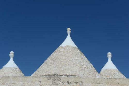 Villa Trullo Mil� With Pool