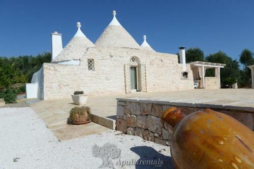Villa Trullo Mil� With Pool