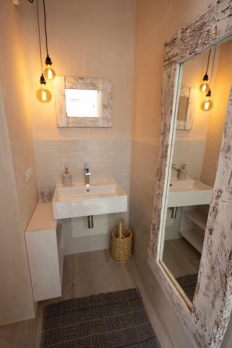 Hostal Lianti Resort Rooms