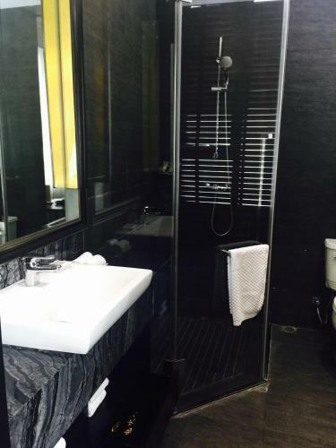 Wuhan Haiting Longan Hotel