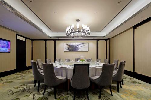 Wuhan Haiting Longan Hotel
