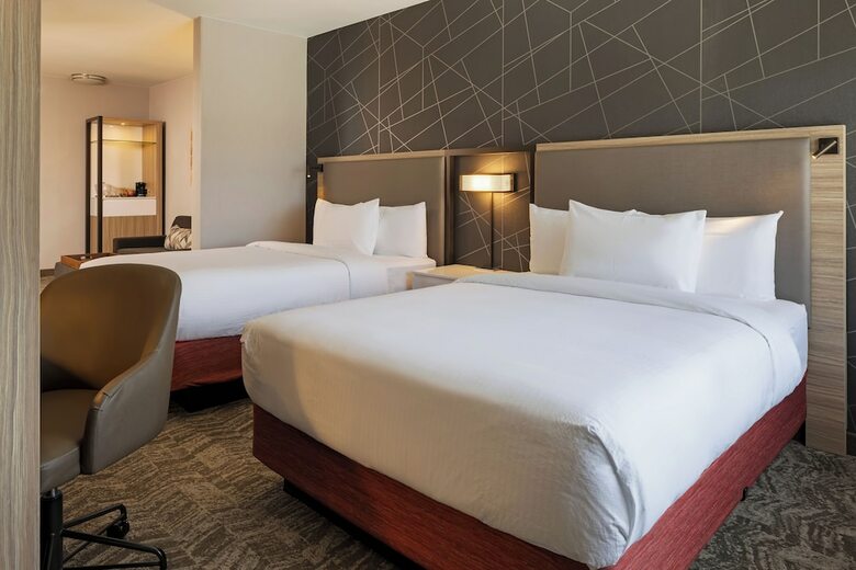 Hotel Comfort Suites Turlock