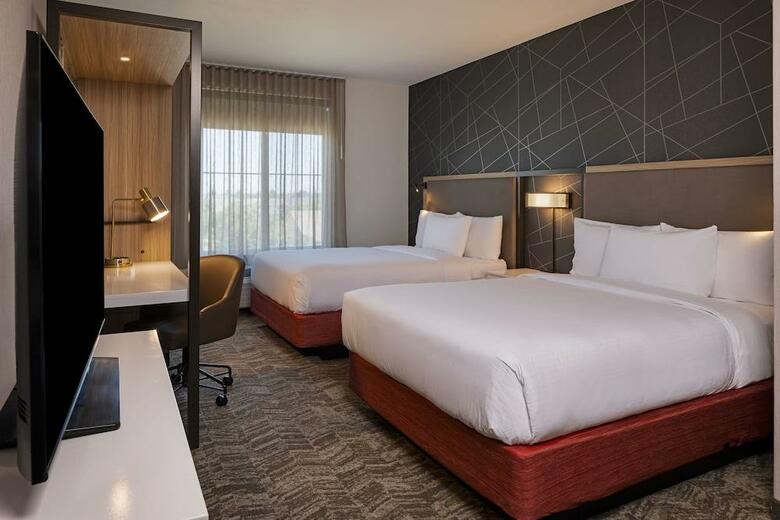 Hotel Comfort Suites Turlock