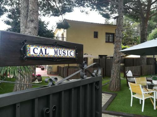 Hostal Cal Music