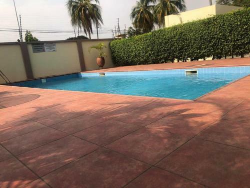 Lovely 3 Bedroom Apartment With Pool, Bertha?s Court