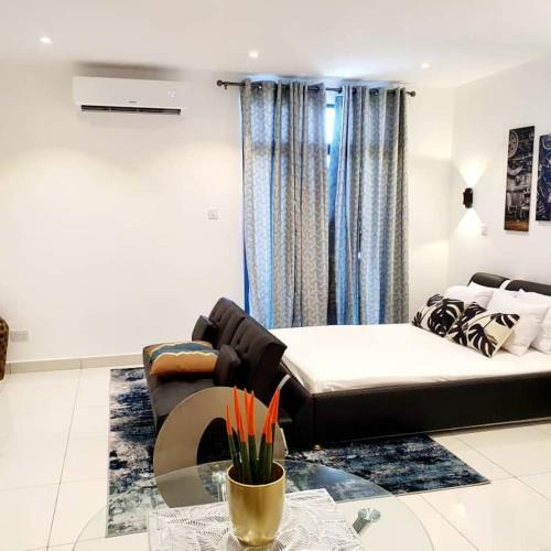 Studio Apartment @ Embassy Gardens