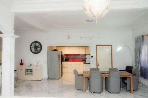 Duplex Meubl� - Villa Luxueuse - Odza - Yaound�