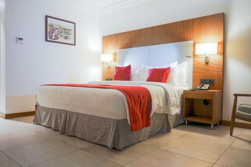 Star Land Hotel Bastos