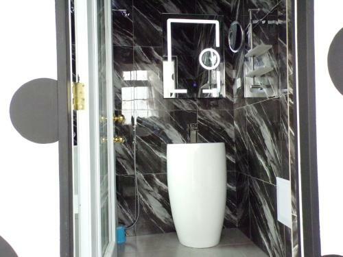 Le Montr�al Hotel